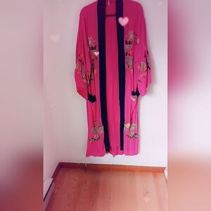 FREE People Hot 📌 Pink Embroidered Kimono 👘 lightly worn 0/P $200 size L